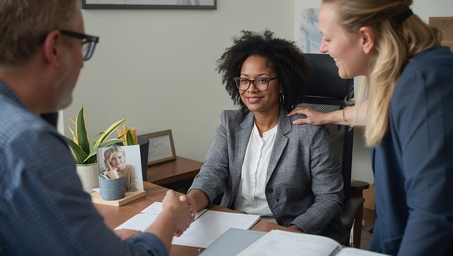 échange entre entrepreneurs partenaires discussion projets collaboration