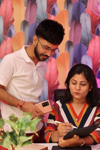 rencontre networking entrepreneurs café discussions échanges cartes visite